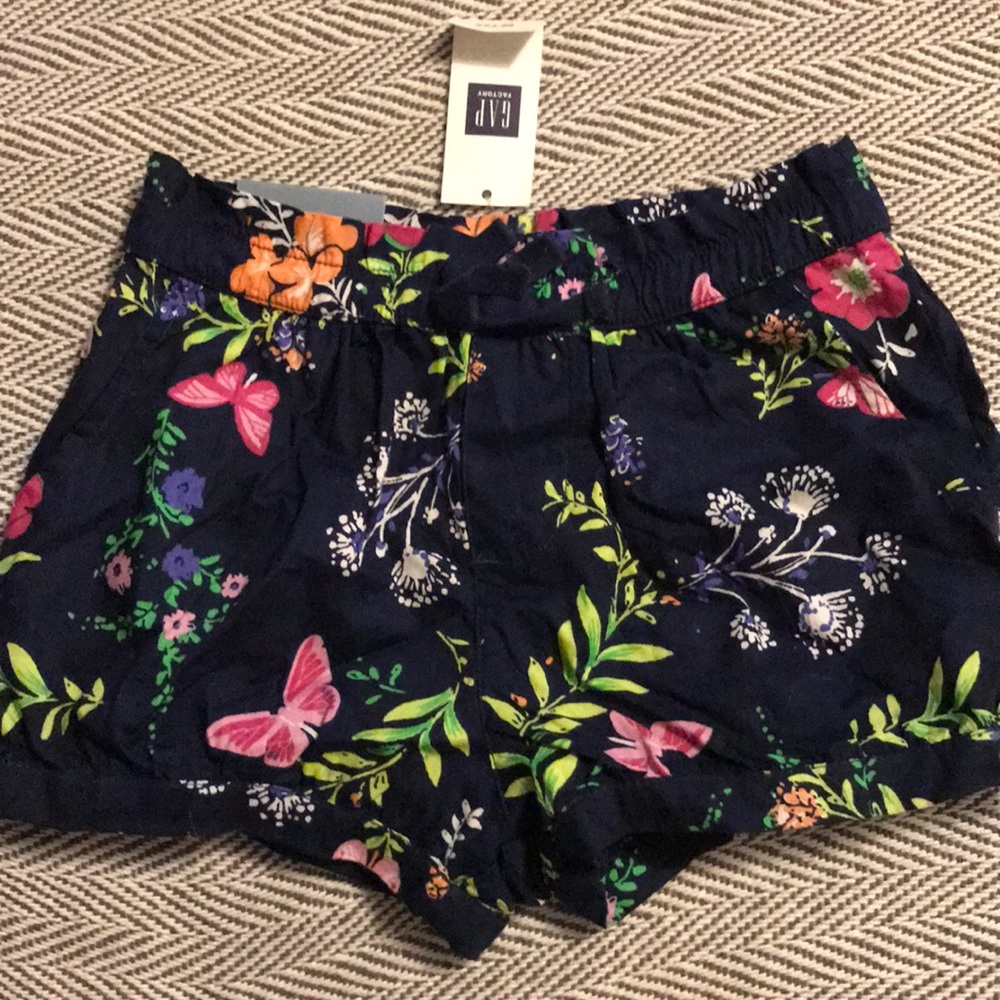 NWT GAP shorts 4T